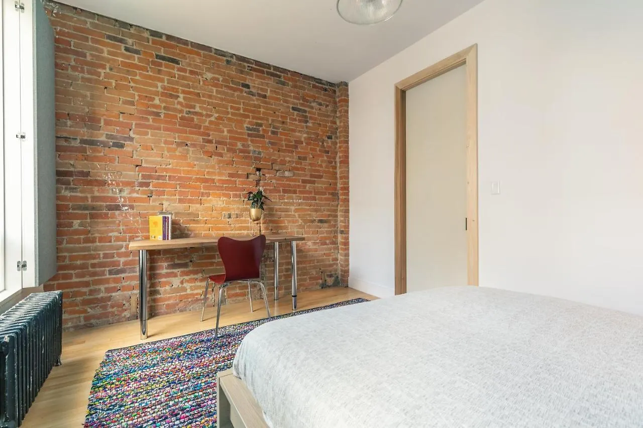 Gorgeous Park House W Parking On Queen West Toronto Kanada