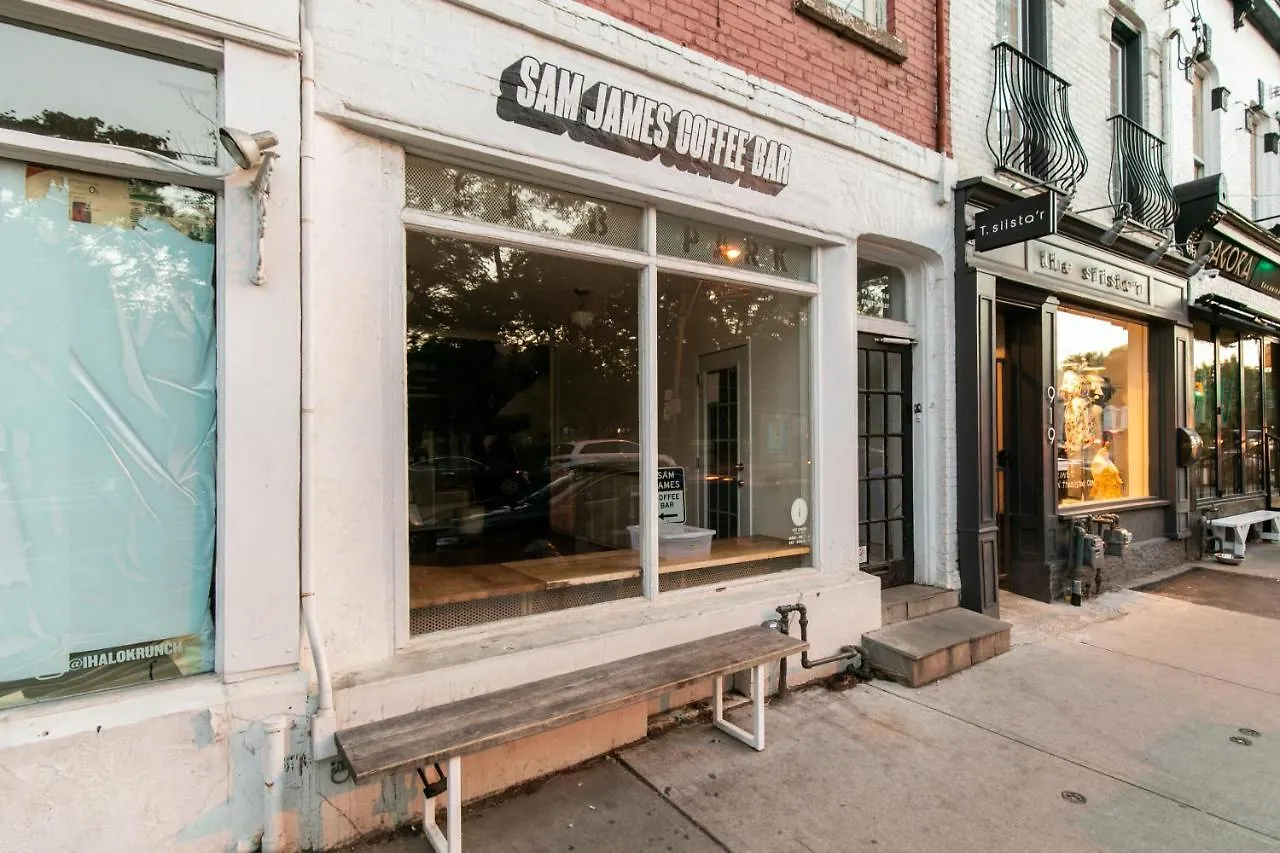 Gorgeous Park House W Parking On Queen West Toronto