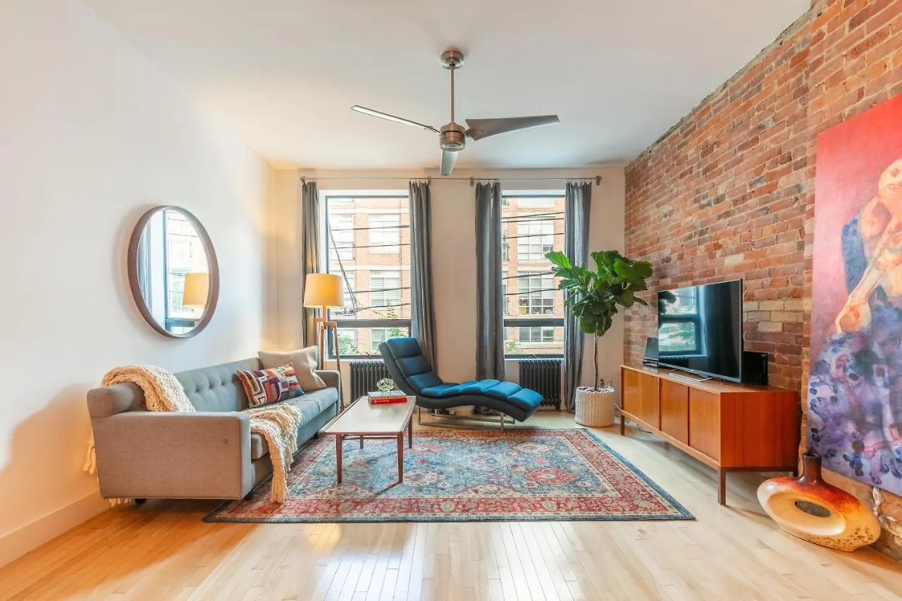 Gorgeous Park House W Parking On Queen West Toronto