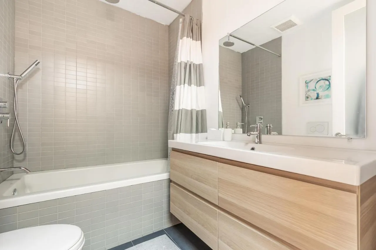 Gorgeous Park House W Parking On Queen West Toronto
